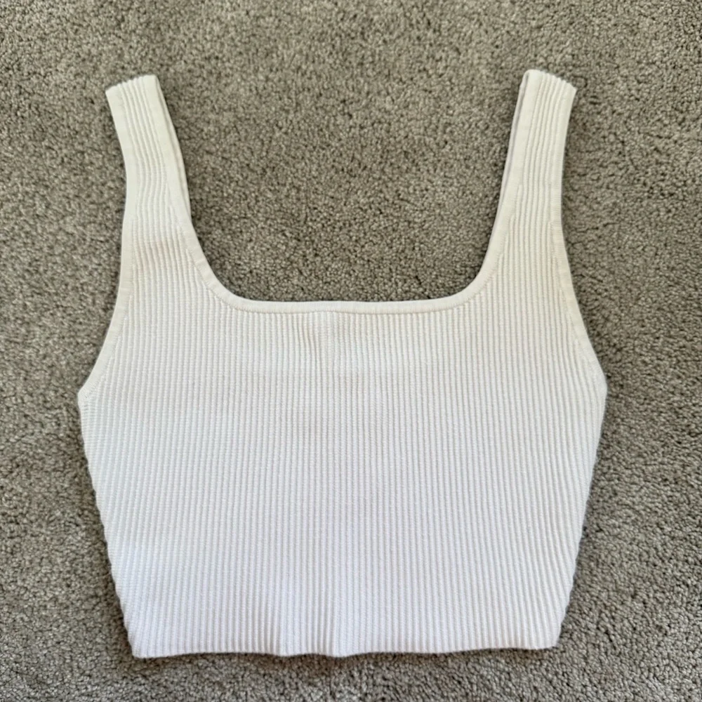 Babaton White Ribbed Tank Top - Picture 1 of 4